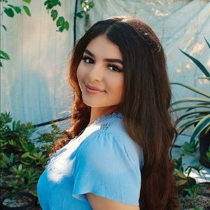 Meet your Posher, Cristal